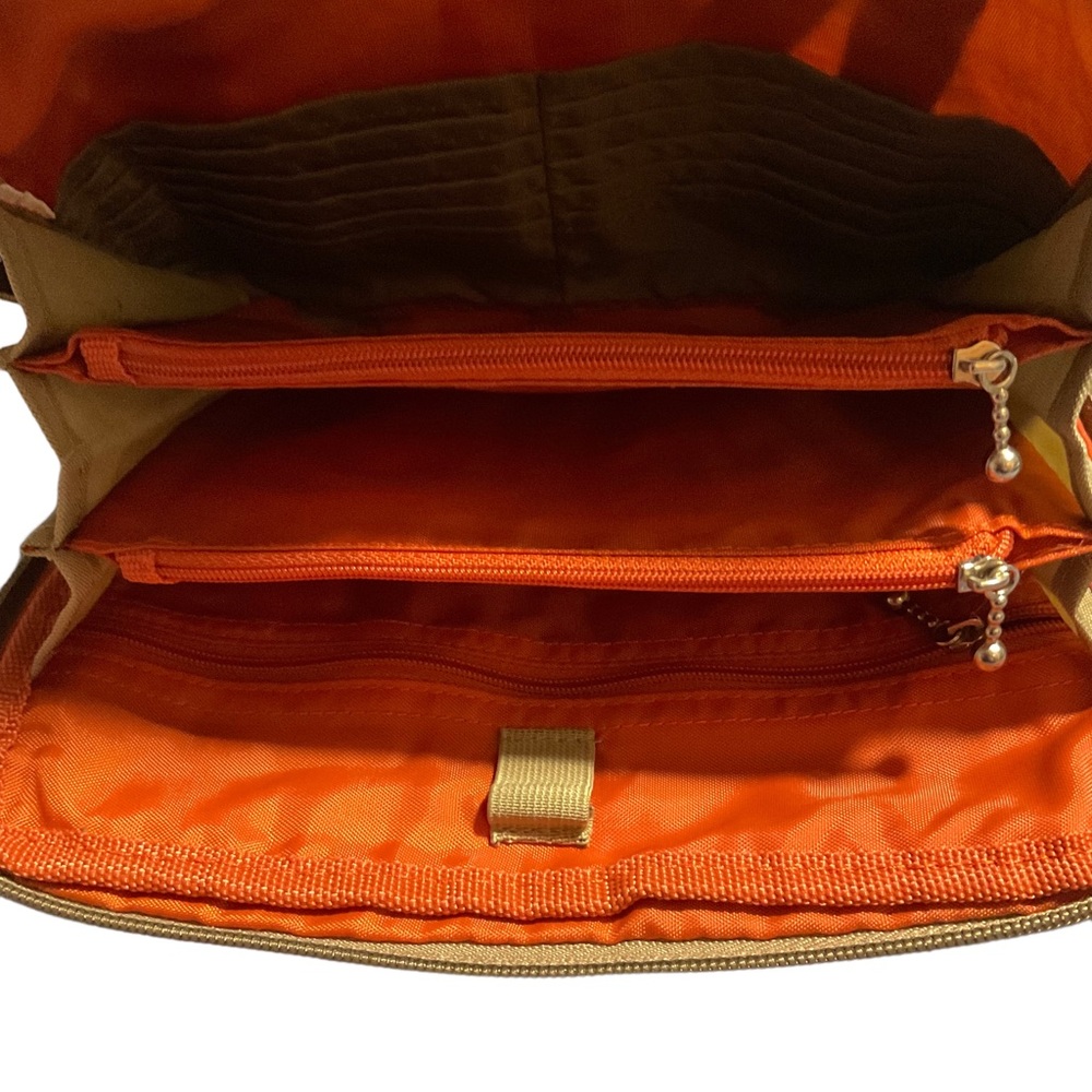 Baggallini - Picture 2 of 3